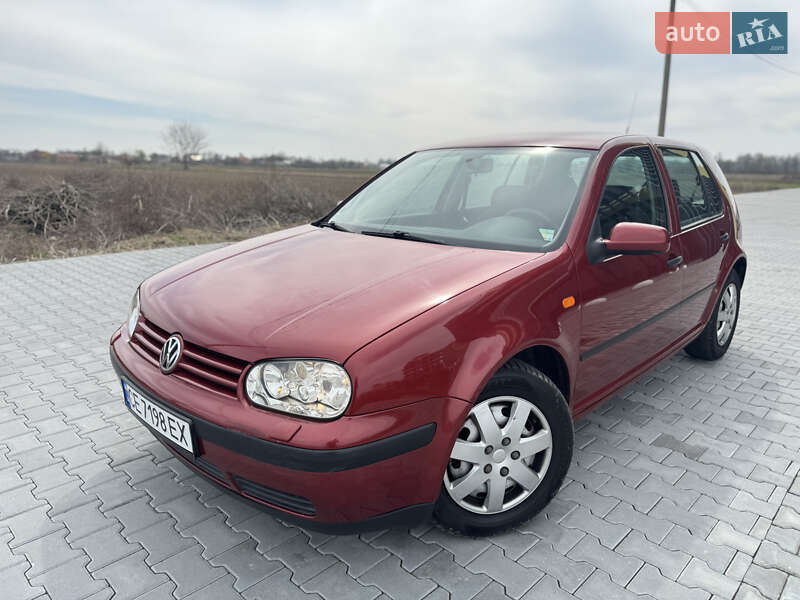 Volkswagen Golf (1999)