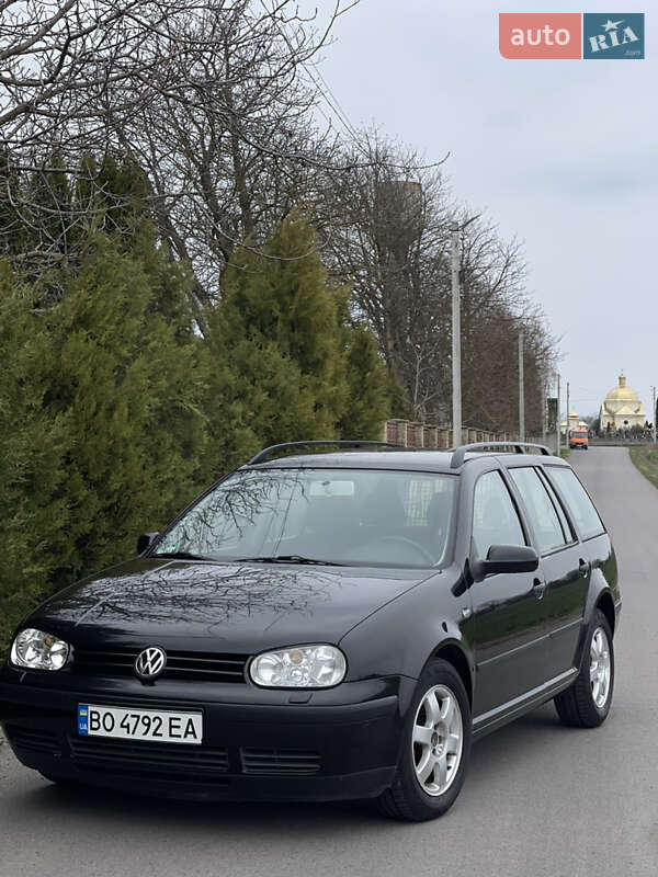 Volkswagen Golf (2001)