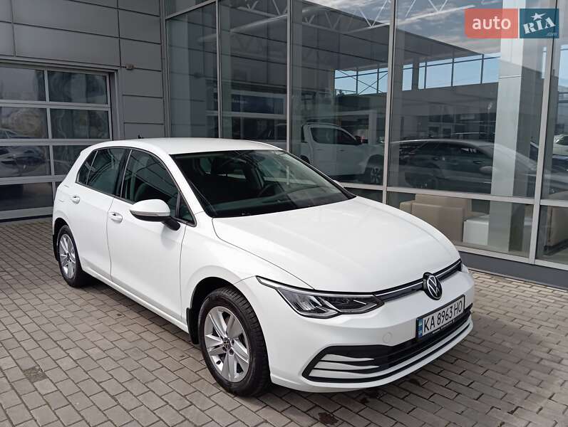 Volkswagen Golf (2022)