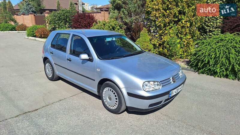 Volkswagen Golf (2002)