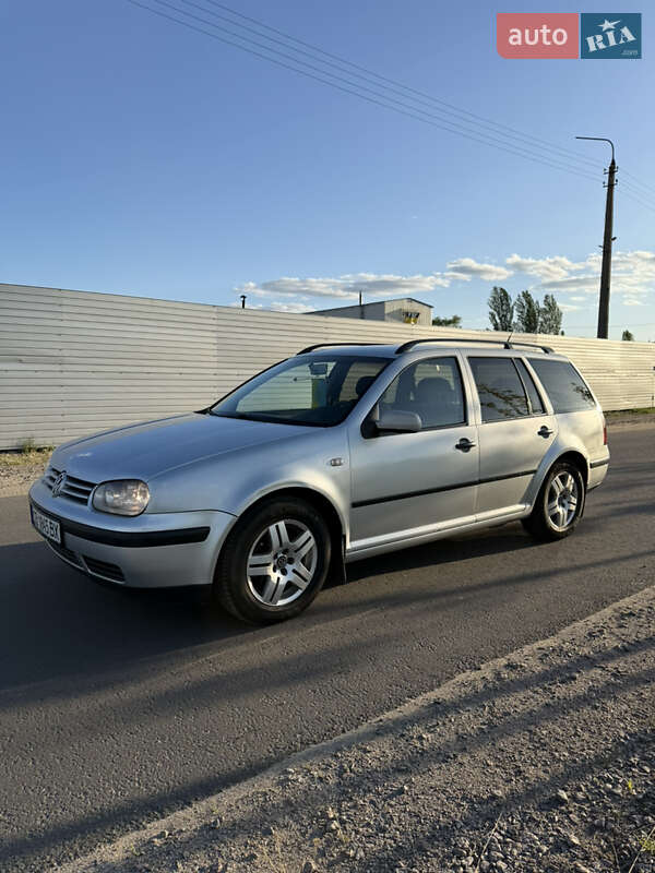 Volkswagen Golf (2002)