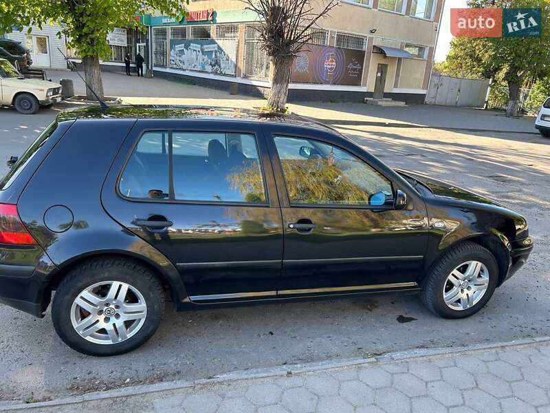 Volkswagen Golf (2001)