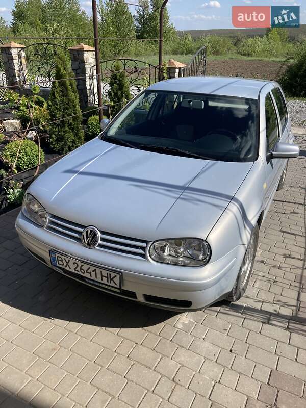 Volkswagen Golf (1999)