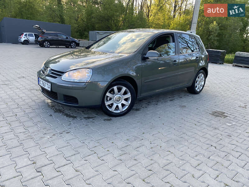 Volkswagen Golf (2004)