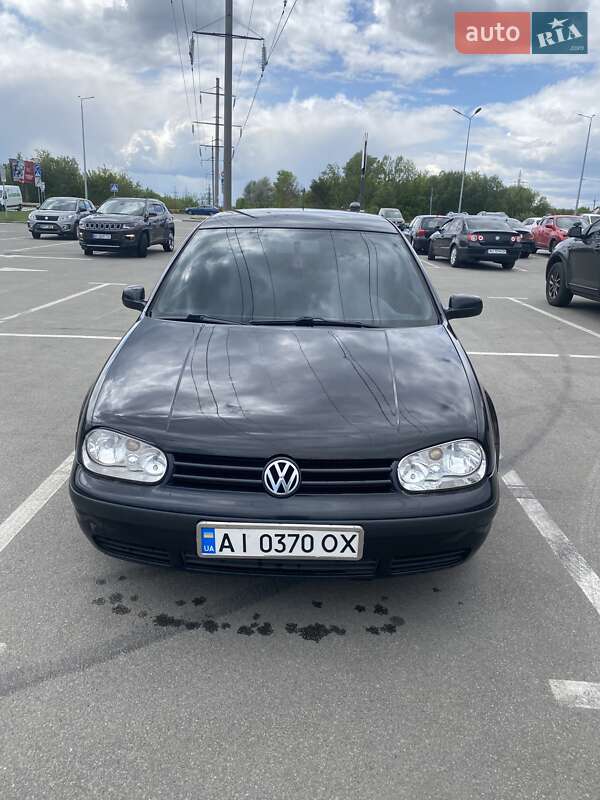 Volkswagen Golf (2002)
