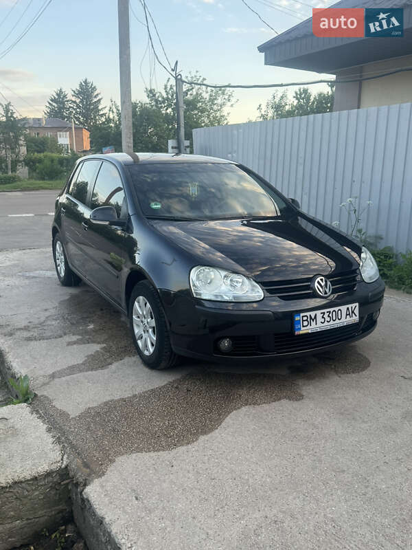 Volkswagen Golf (2005)