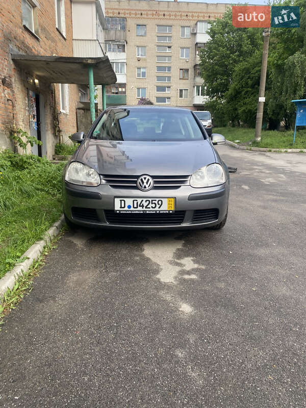 Volkswagen Golf (2005)