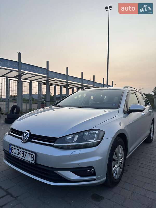 Volkswagen Golf (2019)