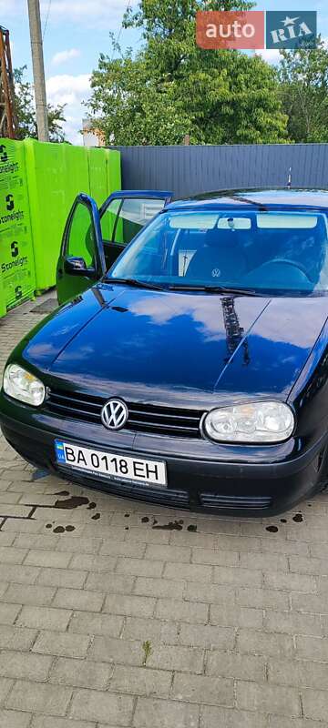 Volkswagen Golf (2001)