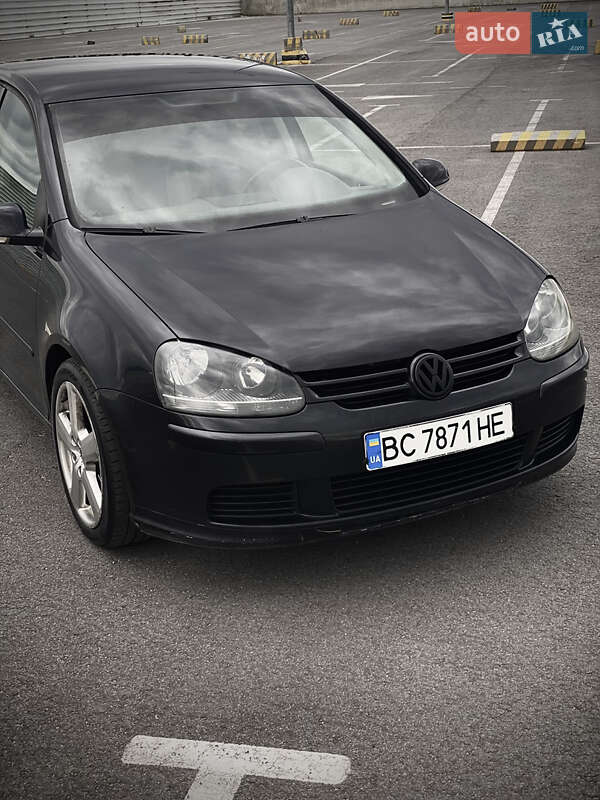 Volkswagen Golf (2005)