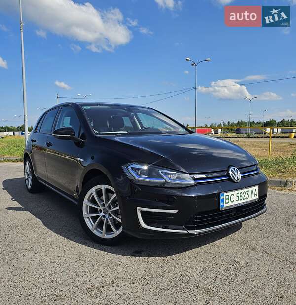 Volkswagen Golf (2018)