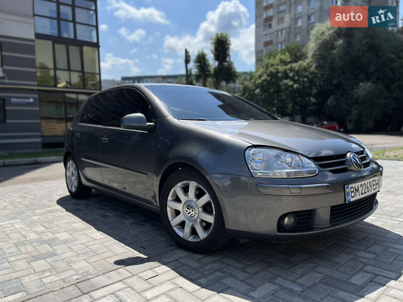 Volkswagen Golf (2005)