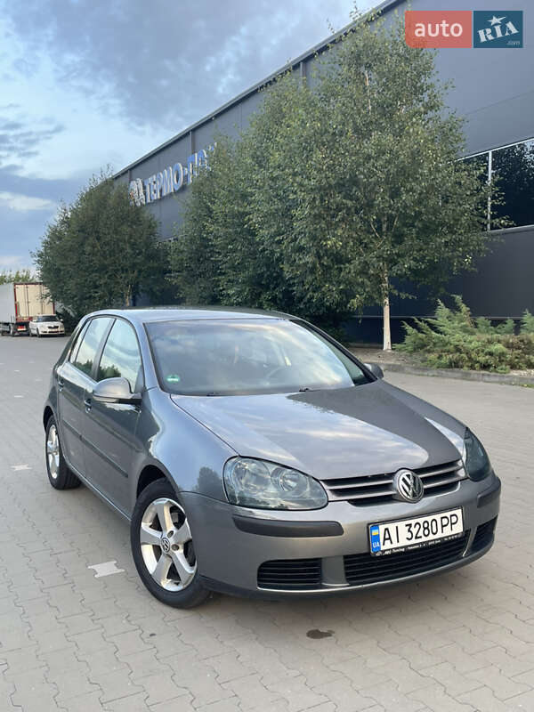 Volkswagen Golf (2004)