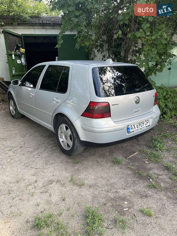 Volkswagen Golf (1998)