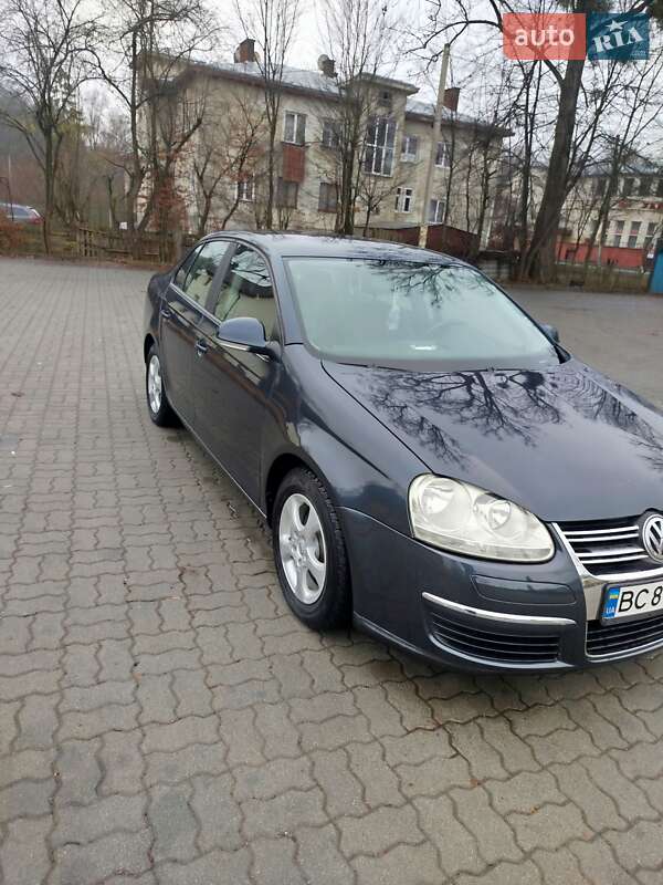 Volkswagen Jetta (2005)