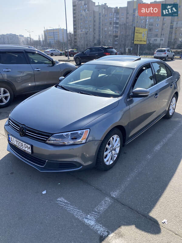 Volkswagen Jetta (2014)