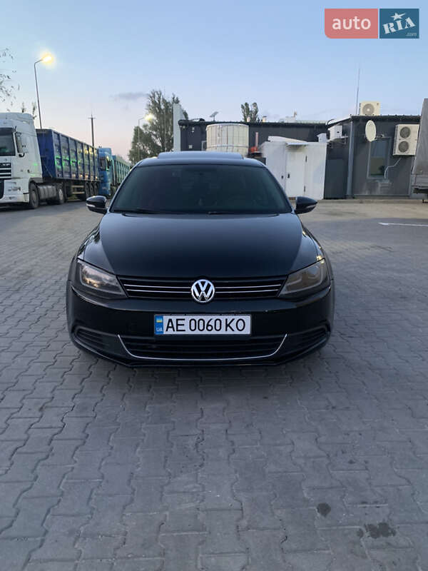 Volkswagen Jetta (2014)