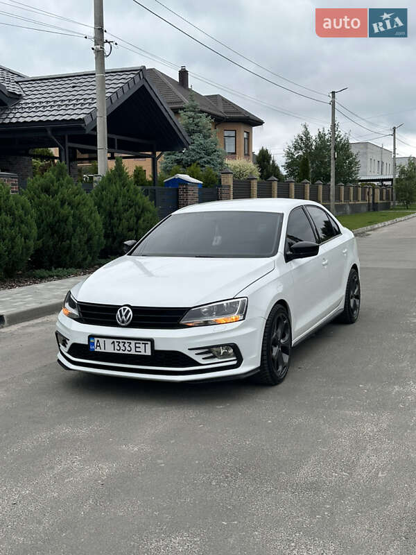 Volkswagen Jetta (2015)