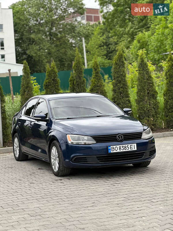 Volkswagen Jetta (2013)