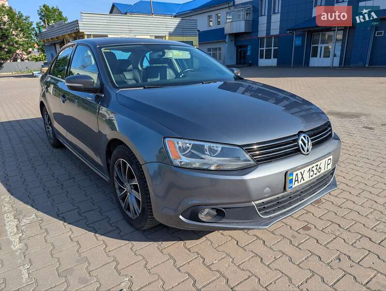 Volkswagen Jetta (2012)