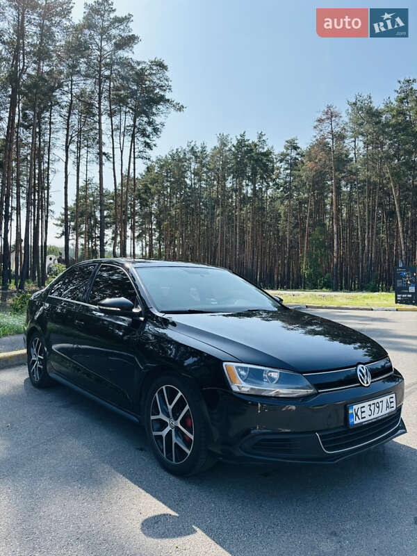 Volkswagen Jetta (2013)
