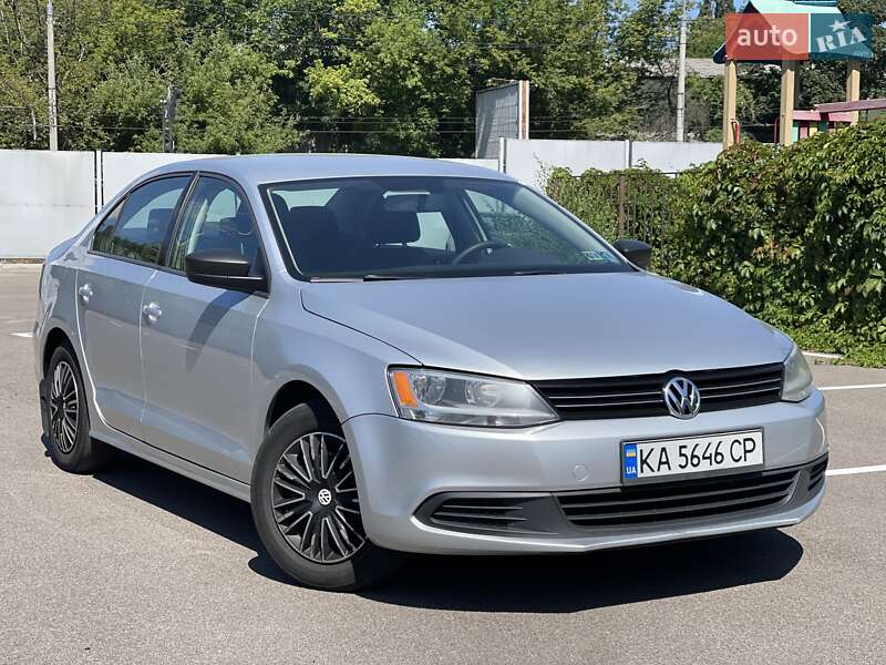 Volkswagen Jetta (2013)