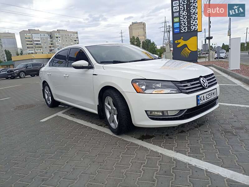 Volkswagen Passat (2011)