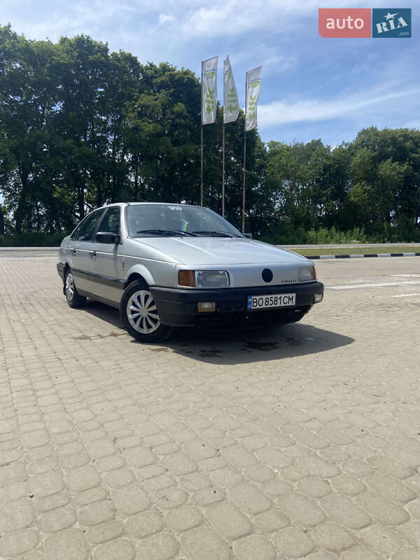 Volkswagen Passat (1989)