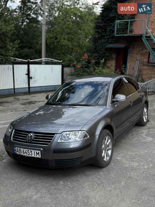 Volkswagen Passat (2004)