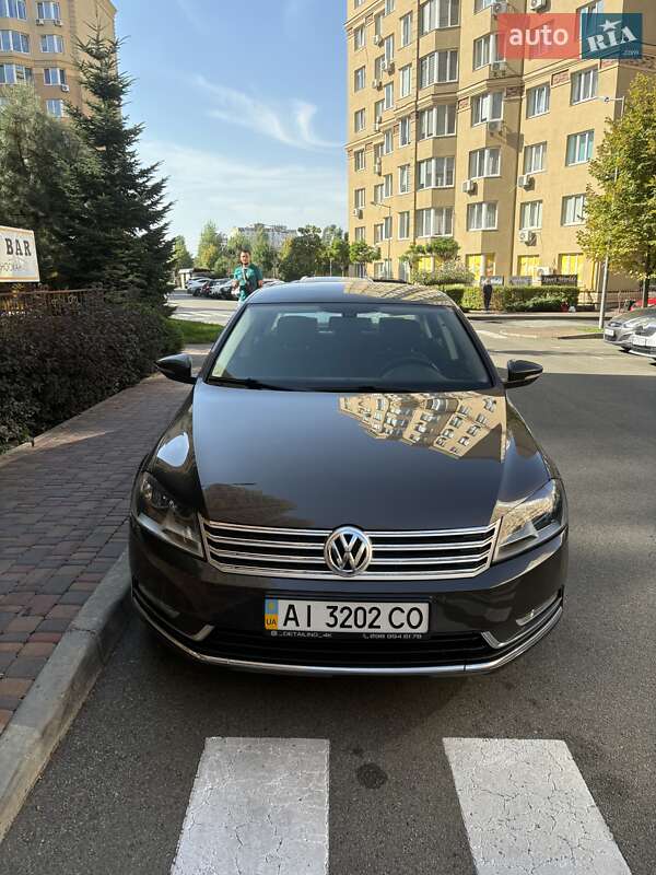 Volkswagen Passat (2012)