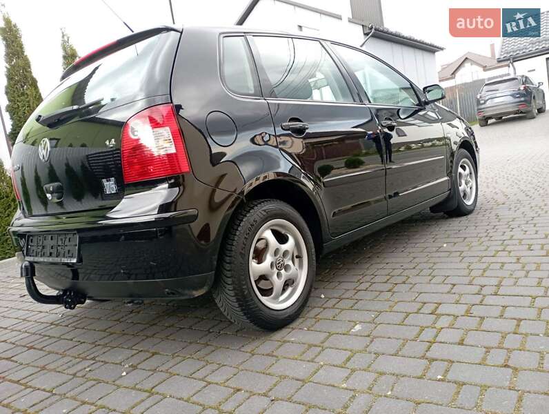 Volkswagen Polo (2003)
