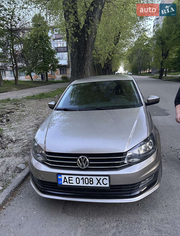 Volkswagen Polo (2015)