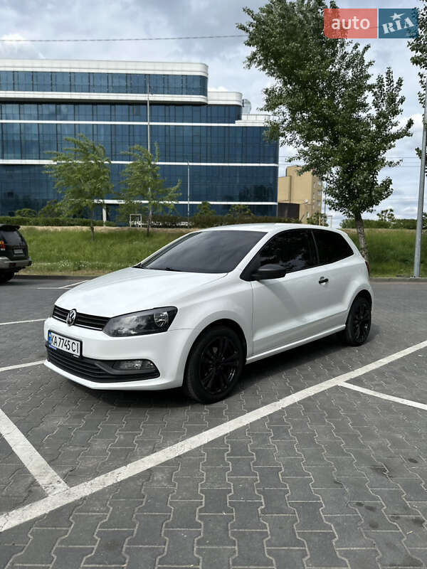 Volkswagen Polo (2015)