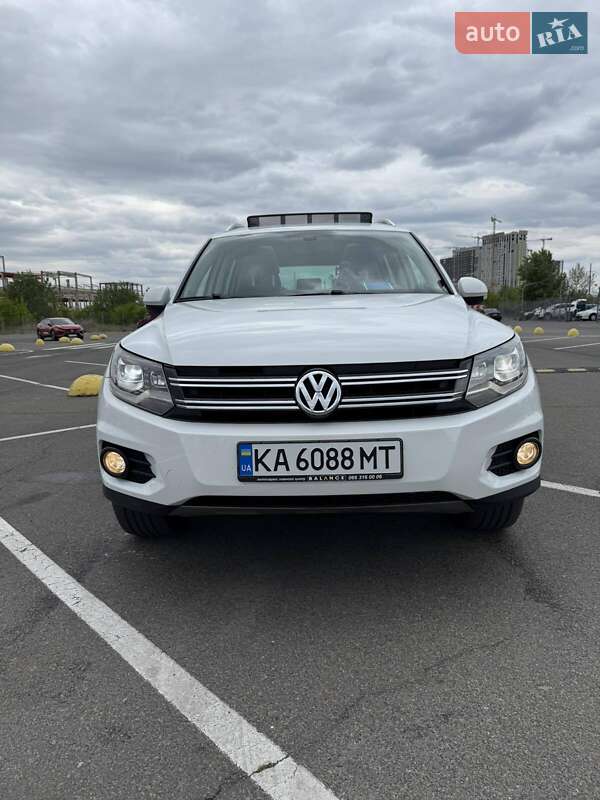 Volkswagen Tiguan (2016)