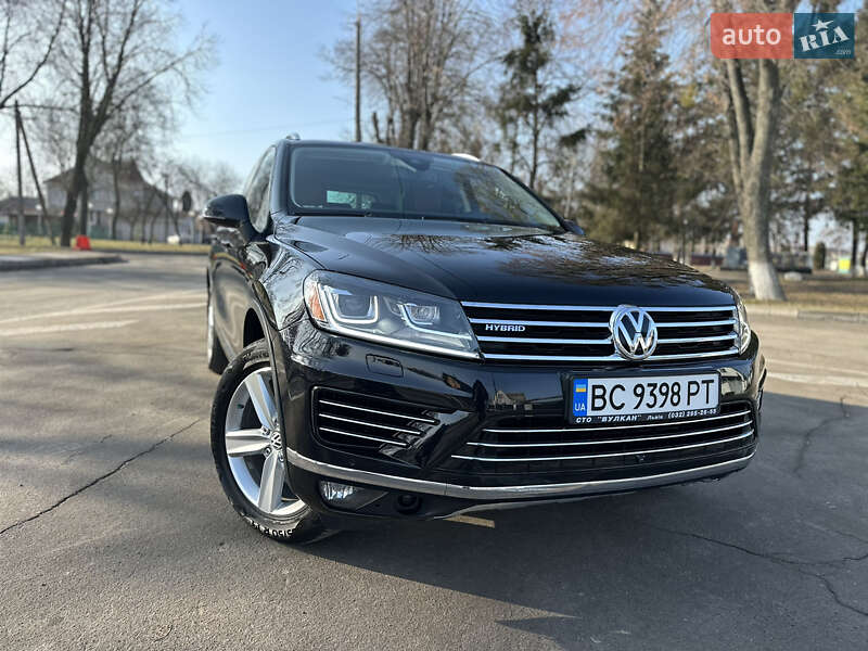 Volkswagen Touareg (2015)