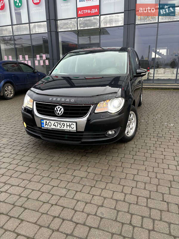 Volkswagen Touran (2010)