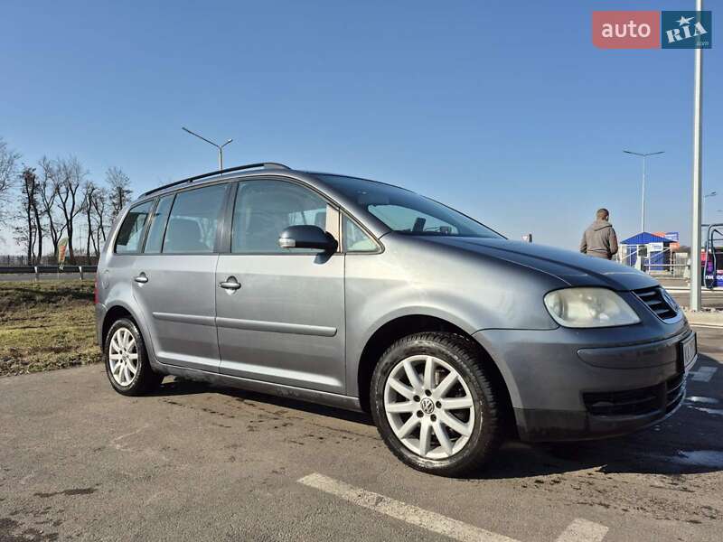Volkswagen Touran (2003)