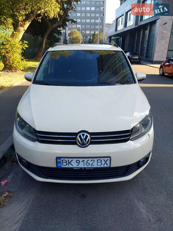 Volkswagen Touran (2013)