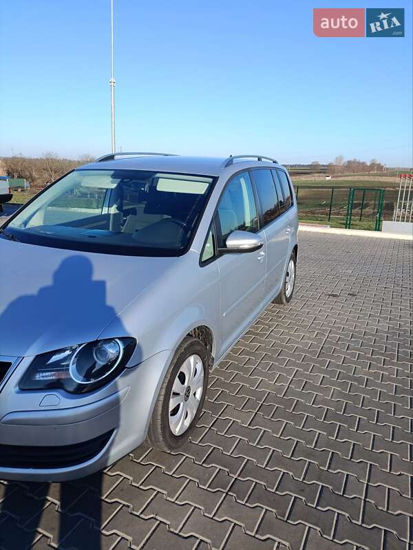 Volkswagen Touran (2008)