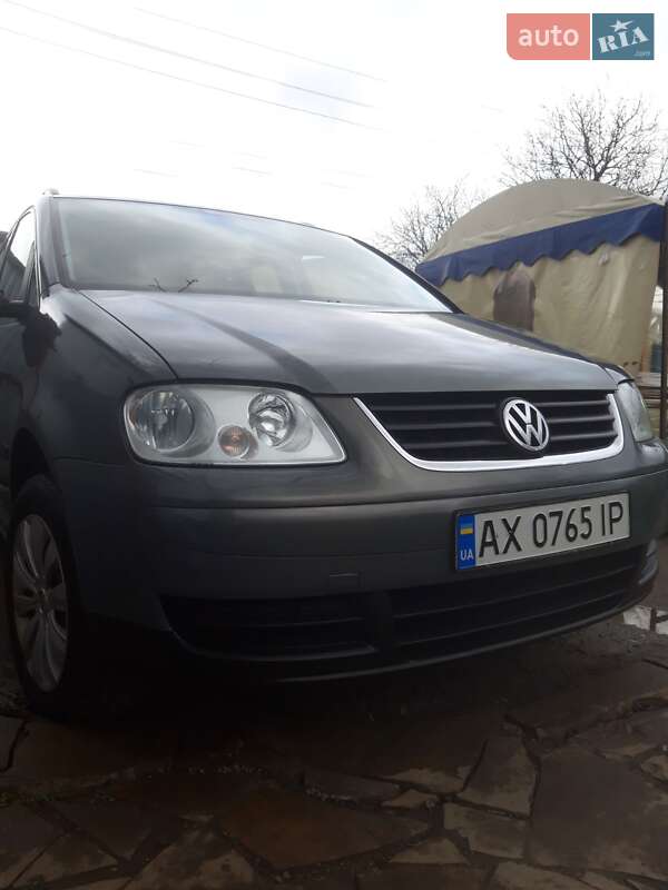 Volkswagen Touran (2004)