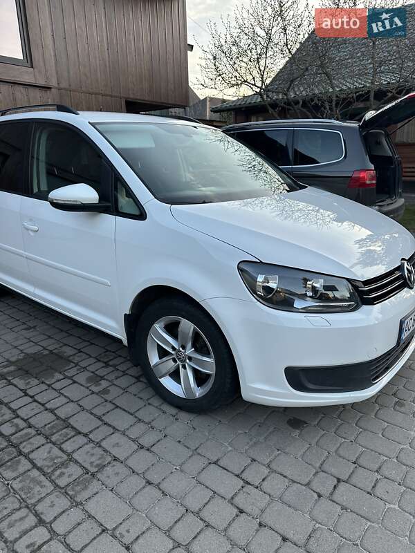 Volkswagen Touran (2012)