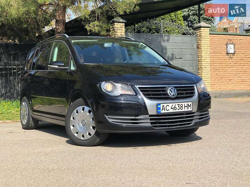 Volkswagen Touran (2010)