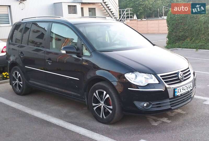 Volkswagen Touran (2008)