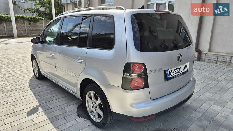 Volkswagen Touran (2010)