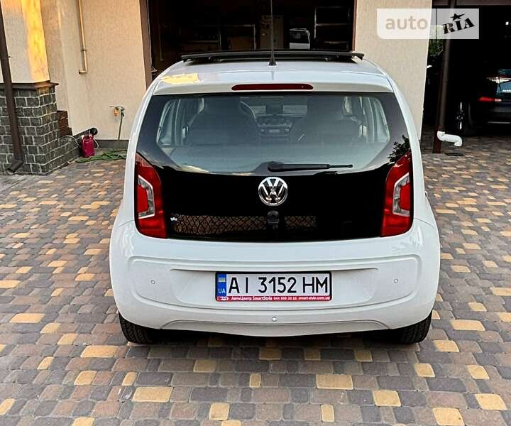 Volkswagen Up (2012)
