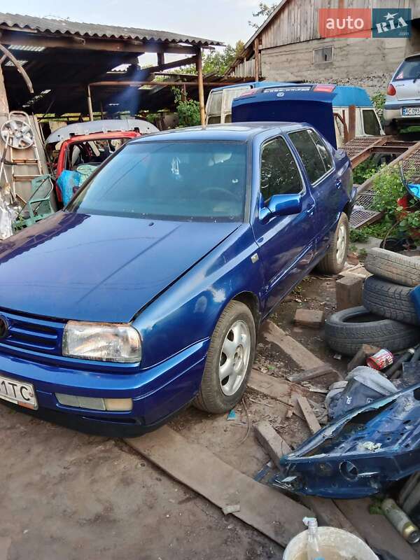 Volkswagen Vento (1994)