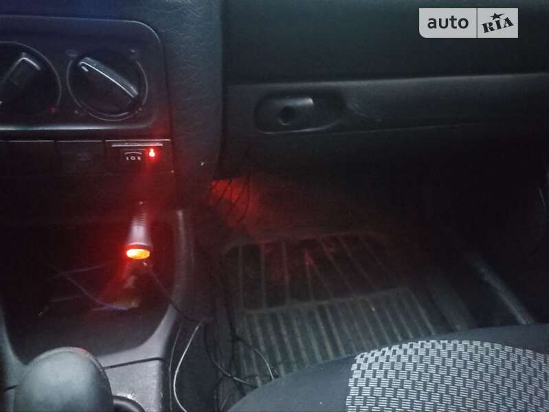 Volkswagen Vento (1998)