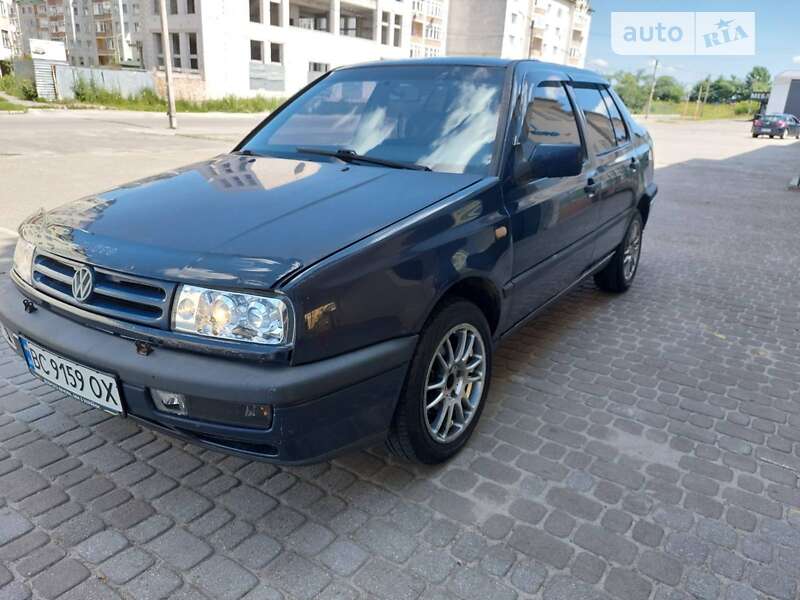 Volkswagen Vento (1998)