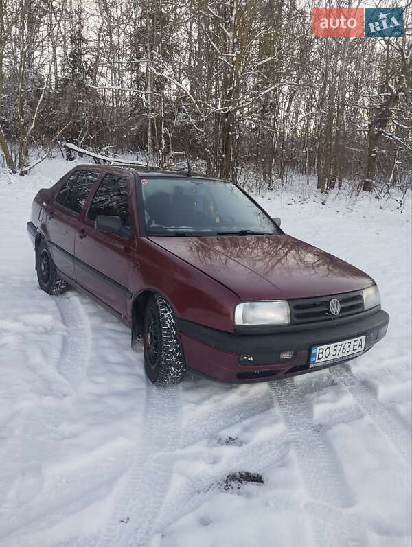 Volkswagen Vento (1994)