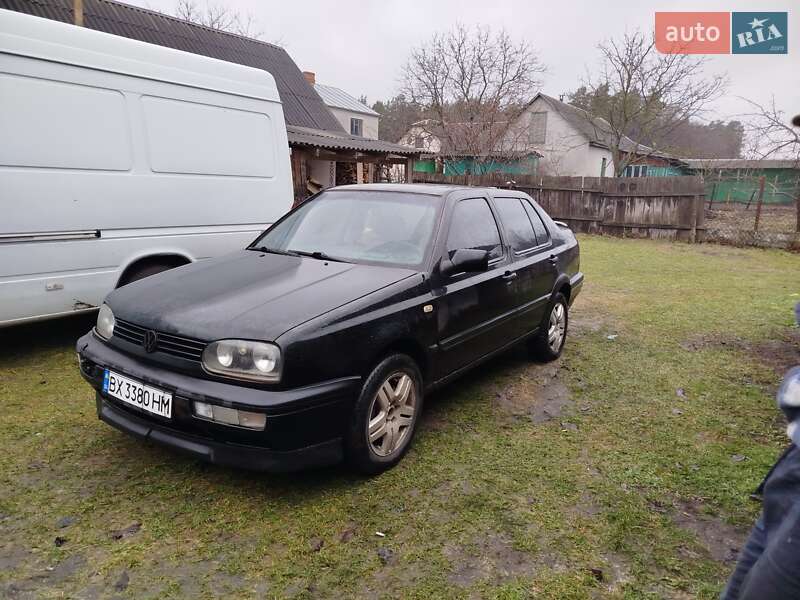 Volkswagen Vento (1993)